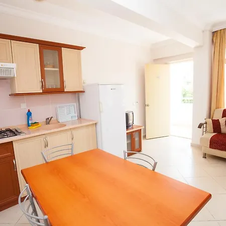 雅琴卡娅公寓式酒店 Çeşme