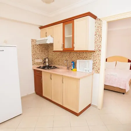 雅琴卡娅公寓式酒店 Çeşme