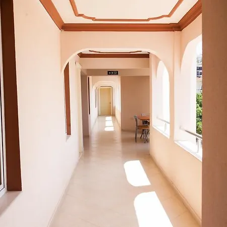 Yalcinkaya Apart Кешме