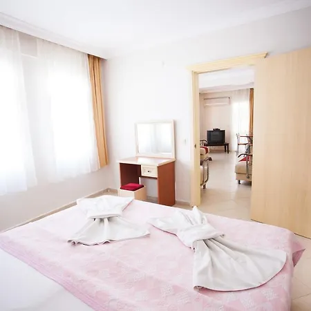 雅琴卡娅公寓式酒店 Çeşme